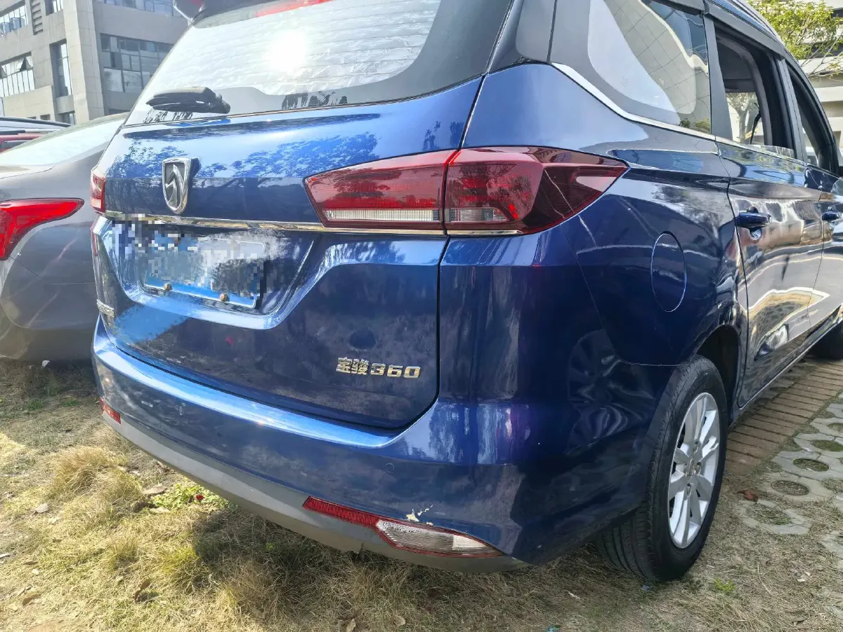 2018 BaoJun 360 1.5L 112HP L4 6MT,autocango,china used car exporter,china ev exporter,chinese used car exporter,chinese used ev exporter