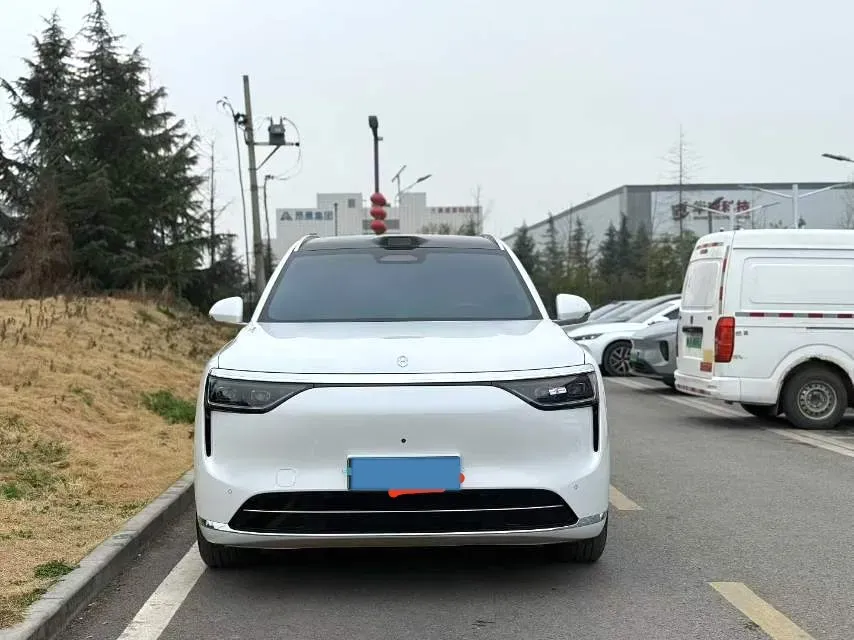 2025 AITO AITO M8 REEV 160HP REEV 53.4KWH,autocango,china used car exporter,china ev exporter,chinese used car exporter,chinese used ev exporter