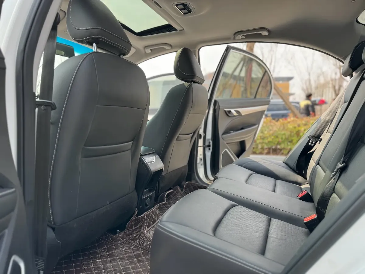 2020 Geely Emgrand 1.5L 109HP L4 CVT,autocango,china used car exporter,china ev exporter,chinese used car exporter,chinese used ev exporter