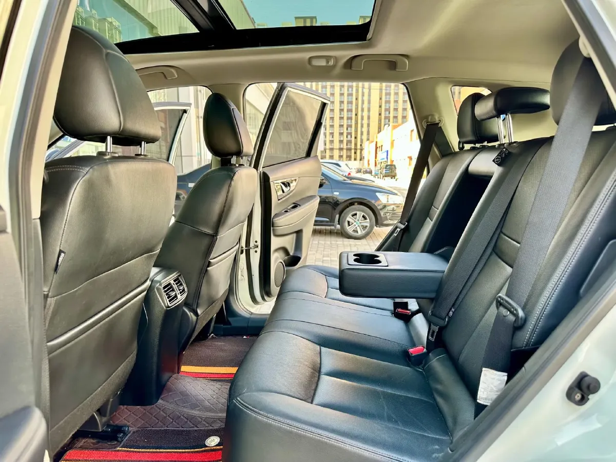 2021 Nissan X-Trail 2.0L 151HP L4 CVT,autocango,china used car exporter,china ev exporter,chinese used car exporter,chinese used ev exporter