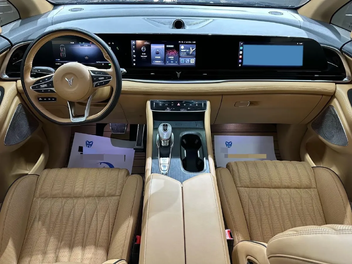 2022 Voyah Dream 1.5T 136HP L4 PHEV 25.57KWH,autocango,china used car exporter,china ev exporter,chinese used car exporter,chinese used ev exporter