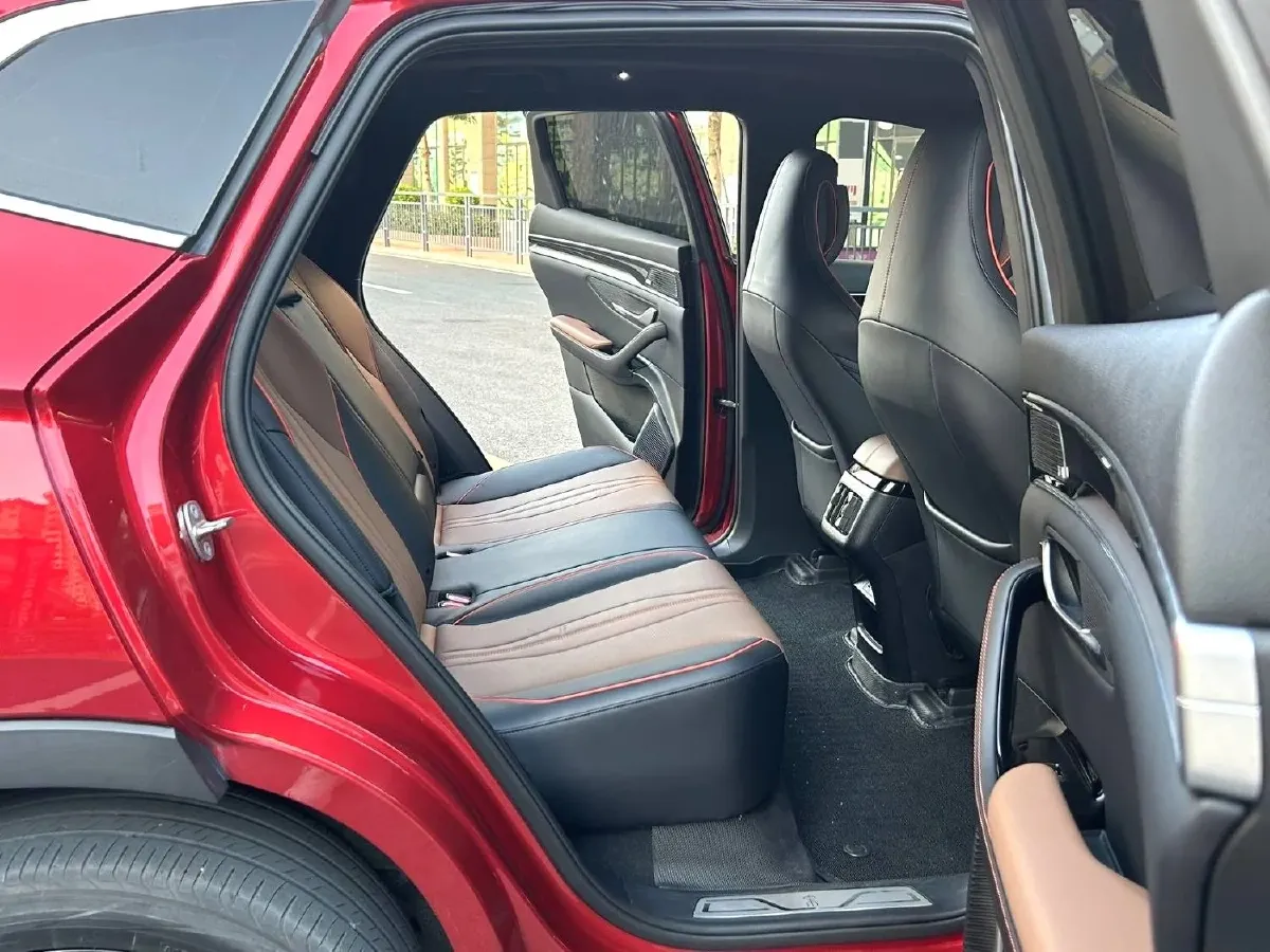 2022 Ford Mondeo 2.0T 238HP L4 8AT,autocango,china used car exporter,china ev exporter,chinese used car exporter,chinese used ev exporter