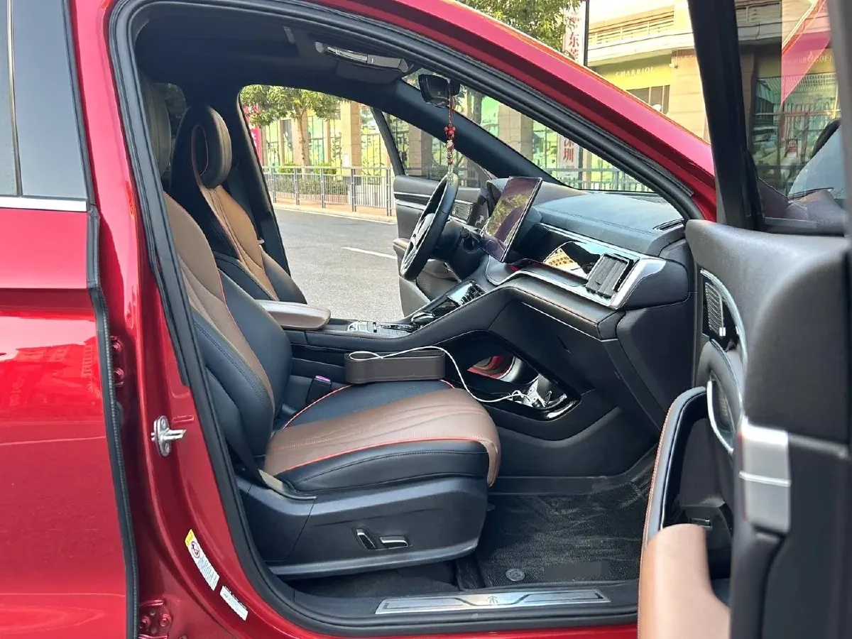 2022 Ford Mondeo 2.0T 238HP L4 8AT,autocango,china used car exporter,china ev exporter,chinese used car exporter,chinese used ev exporter