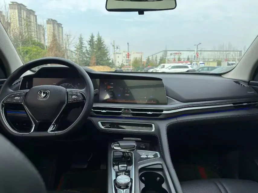 2020 ChangAn CS75 Plus 2.0T 233HP L4 8AT,autocango,china used car exporter,china ev exporter,chinese used car exporter,chinese used ev exporter