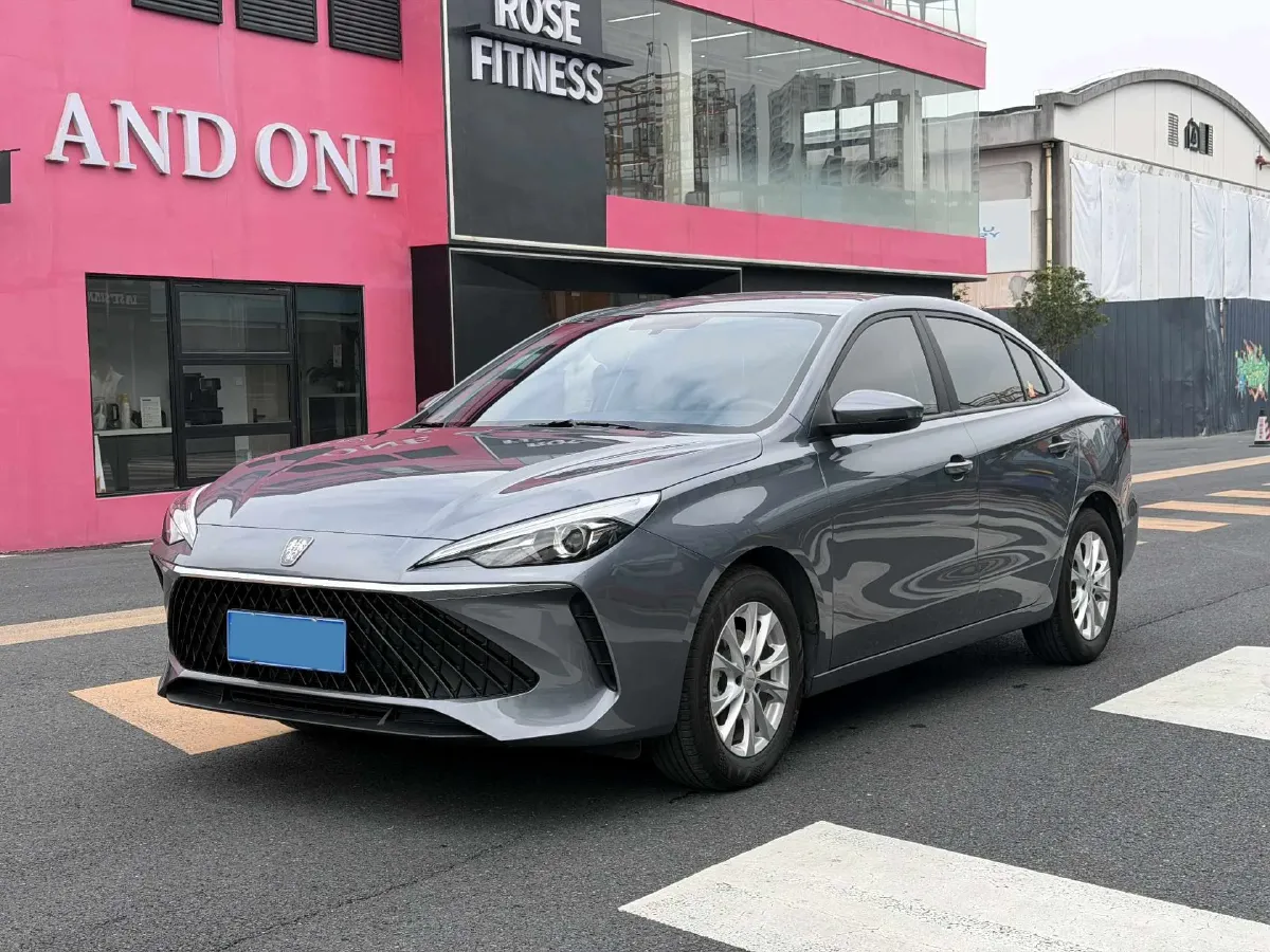 2023 Roewe i5 1.5L 129HP L4 5MT,autocango,china used car exporter,china ev exporter,chinese used car exporter,chinese used ev exporter