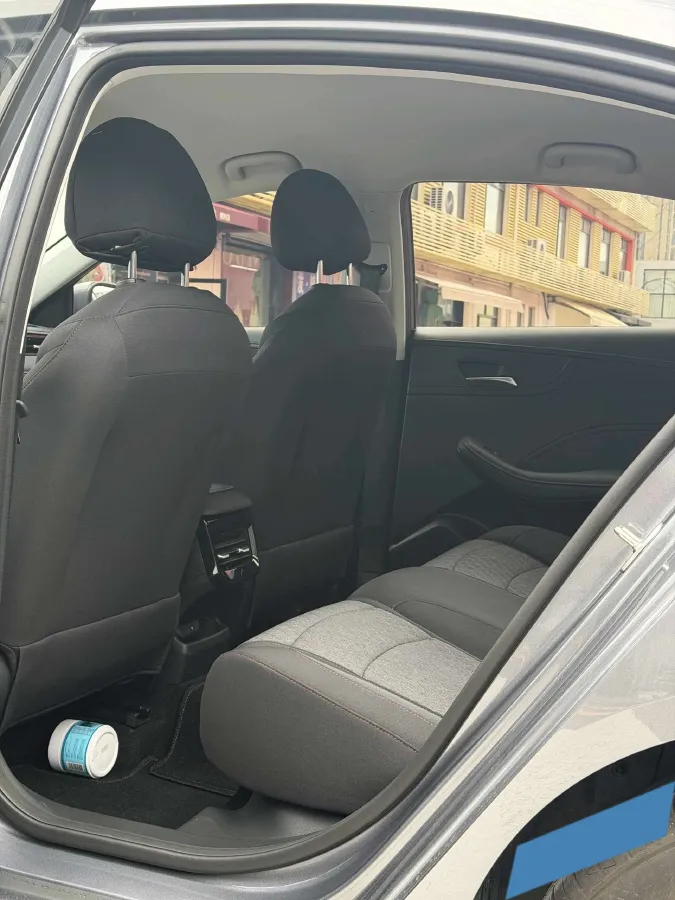 2023 Roewe i5 1.5L 129HP L4 5MT,autocango,china used car exporter,china ev exporter,chinese used car exporter,chinese used ev exporter