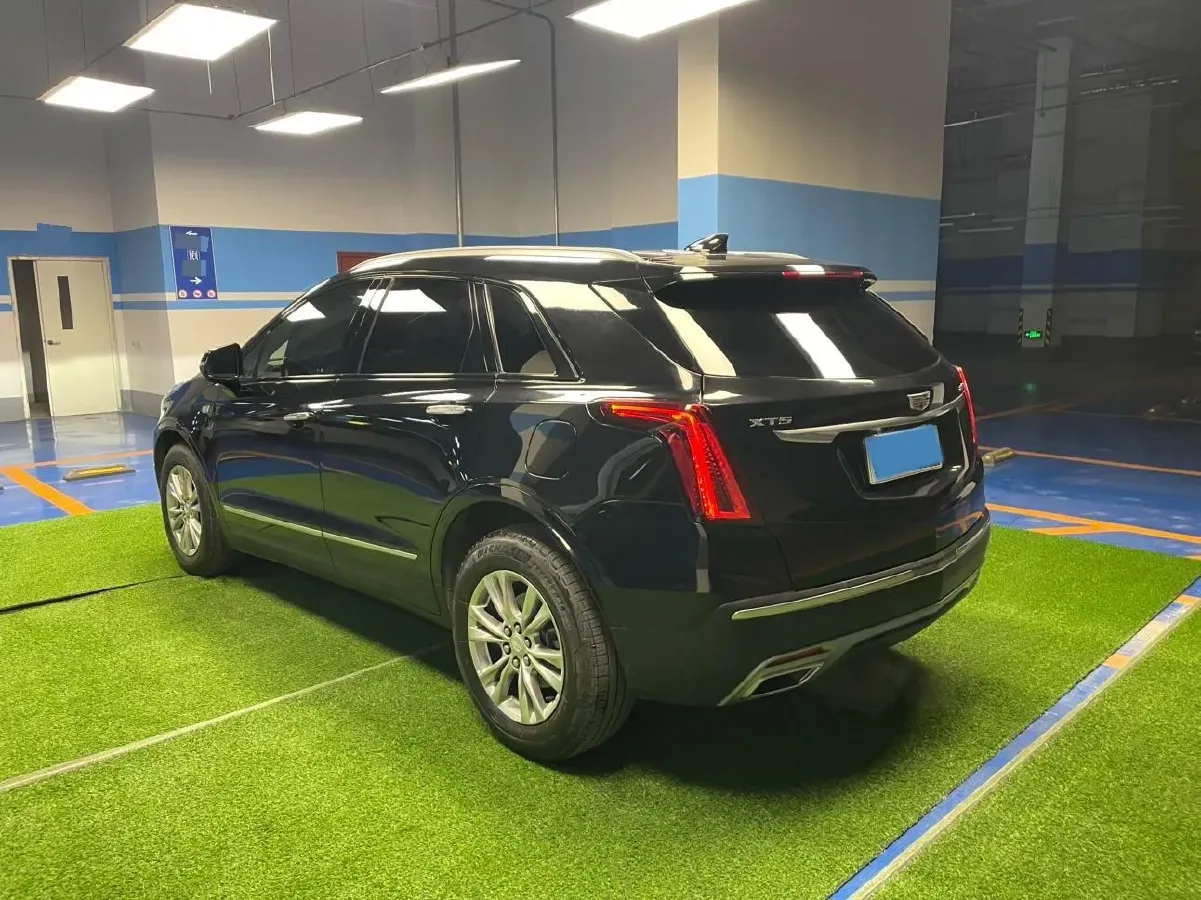 2022 Cadillac XT5 2.0T 237HP L4 9AT,autocango,china used car exporter,china ev exporter,chinese used car exporter,chinese used ev exporter