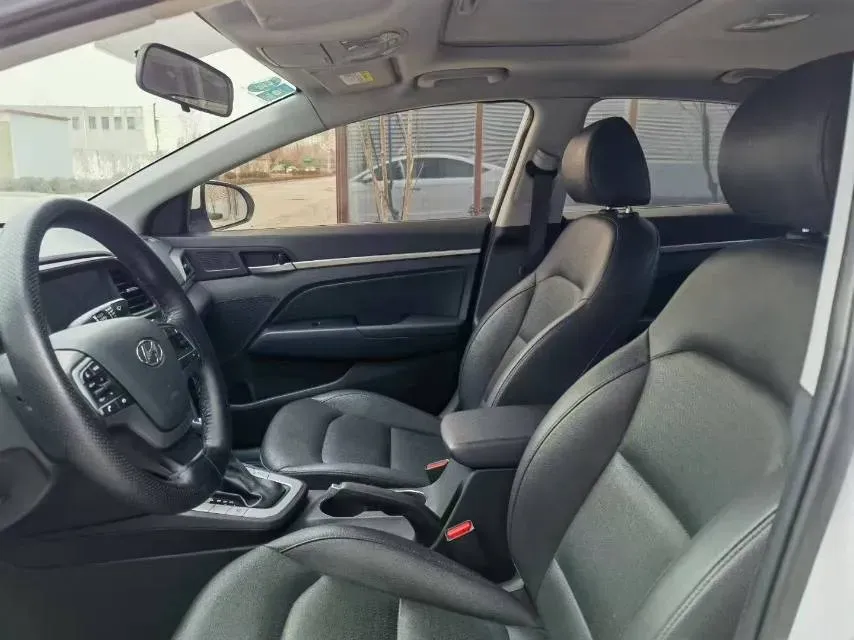 2020 Hyundai Elantra 1.5L 115HP L4 CVT,autocango,china used car exporter,china ev exporter,chinese used car exporter,chinese used ev exporter