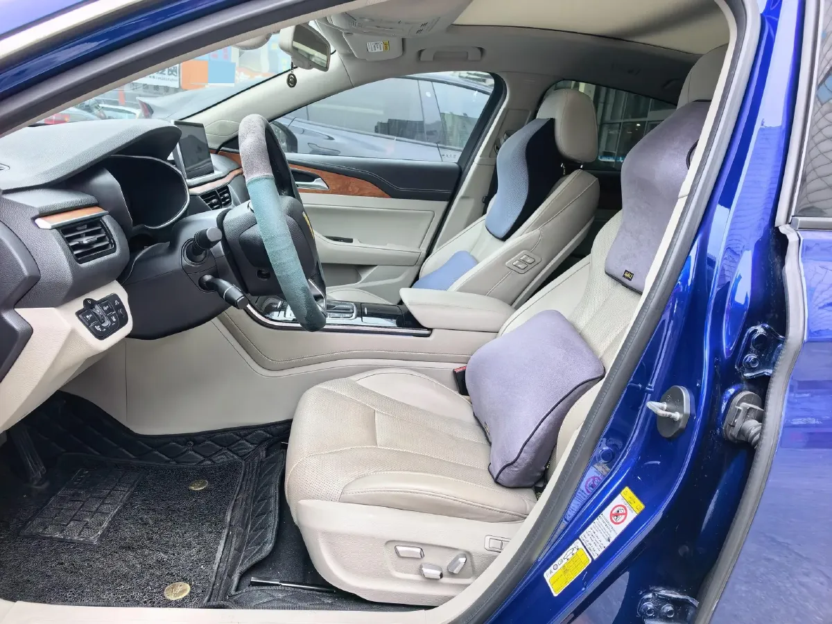 2019 HongQi H5 1.8T 180HP L4 6AT,autocango,china used car exporter,china ev exporter,chinese used car exporter,chinese used ev exporter