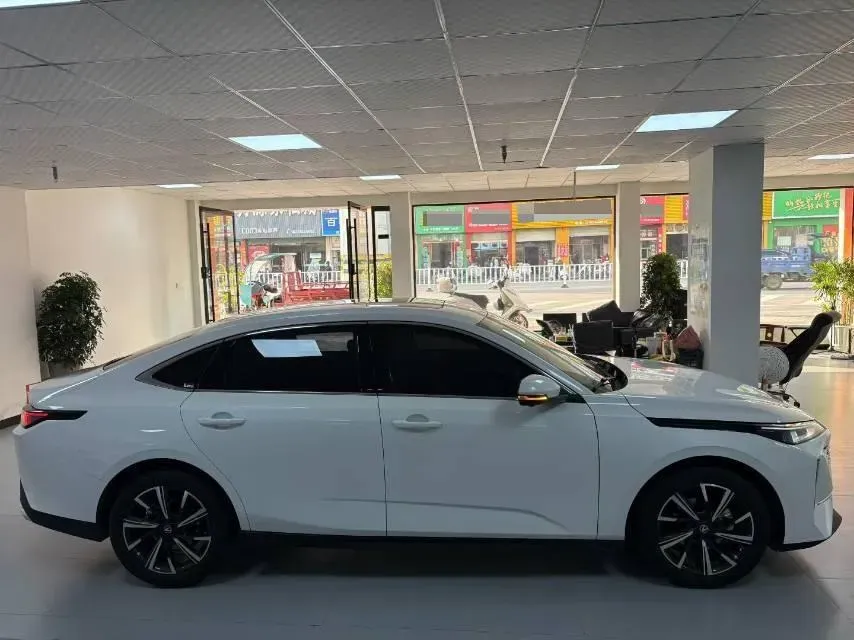 2025 ChangAn Eado 1.5T 192HP L4 7DCT,autocango,china used car exporter,china ev exporter,chinese used car exporter,chinese used ev exporter