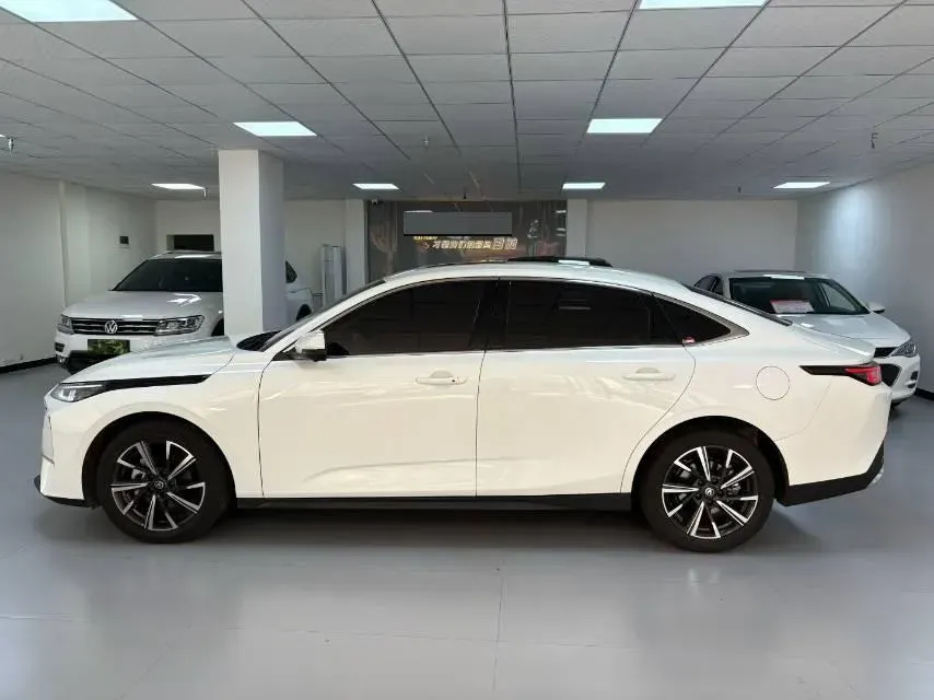 2025 ChangAn Eado 1.5T 192HP L4 7DCT,autocango,china used car exporter,china ev exporter,chinese used car exporter,chinese used ev exporter