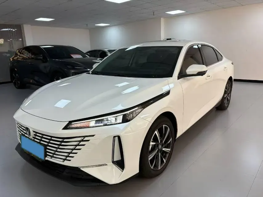 2025 ChangAn Eado 1.5T 192HP L4 7DCT,autocango,china used car exporter,china ev exporter,chinese used car exporter,chinese used ev exporter