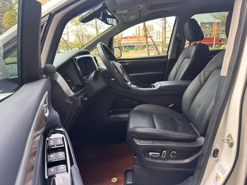 2021 GAC Trumpchi M8 2.0T 252HP L4 8AT,autocango,china used car exporter,china ev exporter,chinese used car exporter,chinese used ev exporter