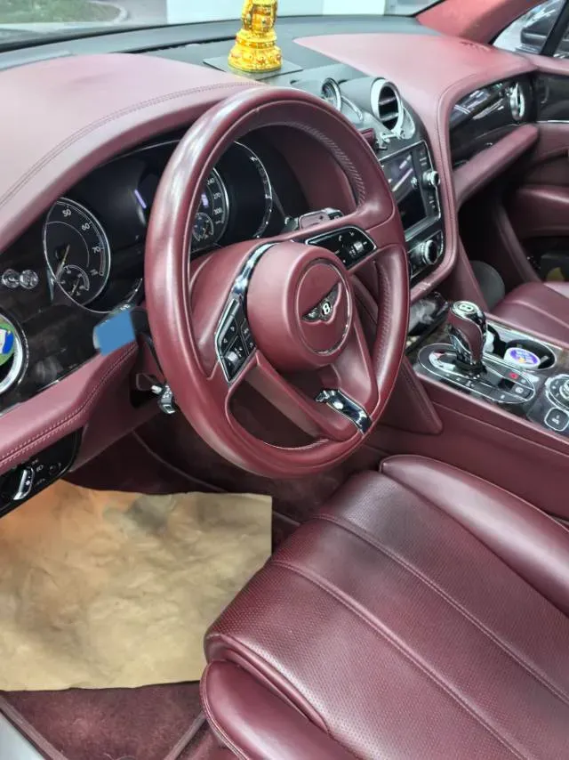 2018 Bentley Bentayga 4.0T 550HP V8 8AT,autocango,china used car exporter,china ev exporter,chinese used car exporter,chinese used ev exporter