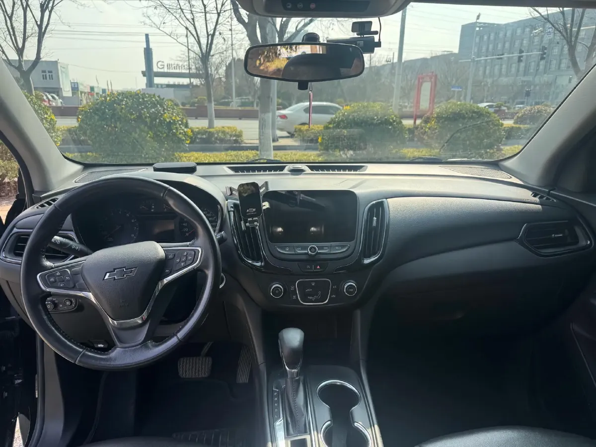 2021 Chevrolet Equinox 1.5T 169HP L4 6AT,autocango,china used car exporter,china ev exporter,chinese used car exporter,chinese used ev exporter