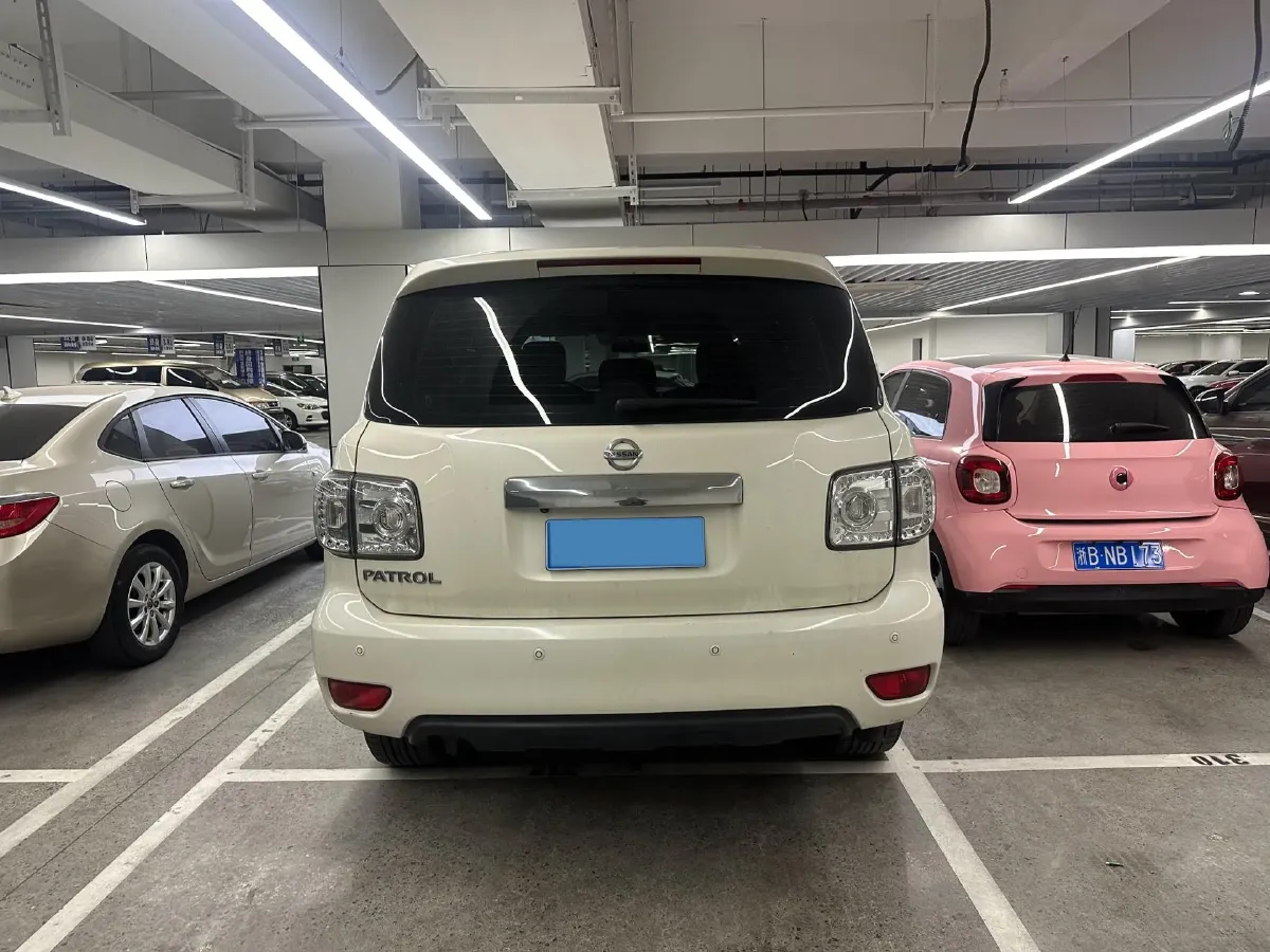 2018 Nissan Patrol 4.0L 279HP V6 7AT,autocango,china used car exporter,china ev exporter,chinese used car exporter,chinese used ev exporter