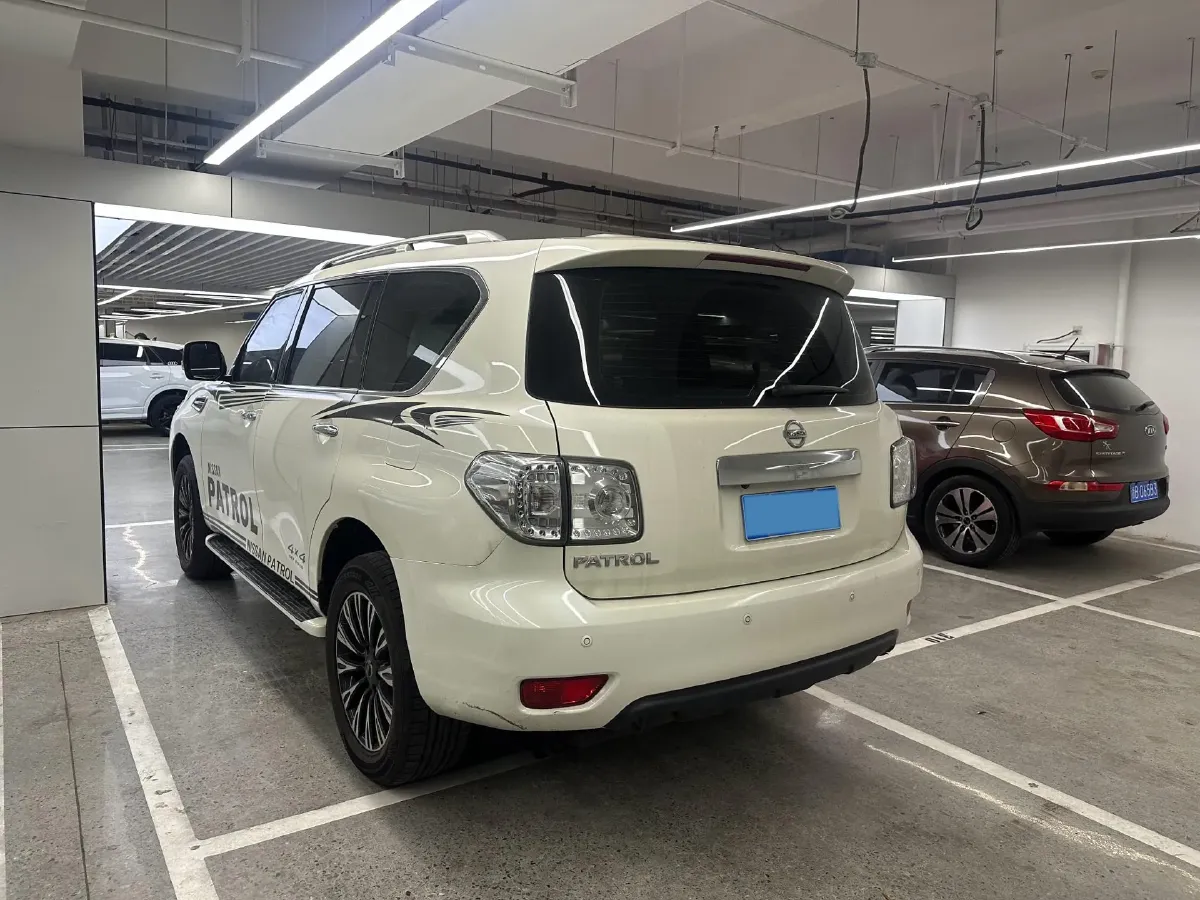 2018 Nissan Patrol 4.0L 279HP V6 7AT,autocango,china used car exporter,china ev exporter,chinese used car exporter,chinese used ev exporter