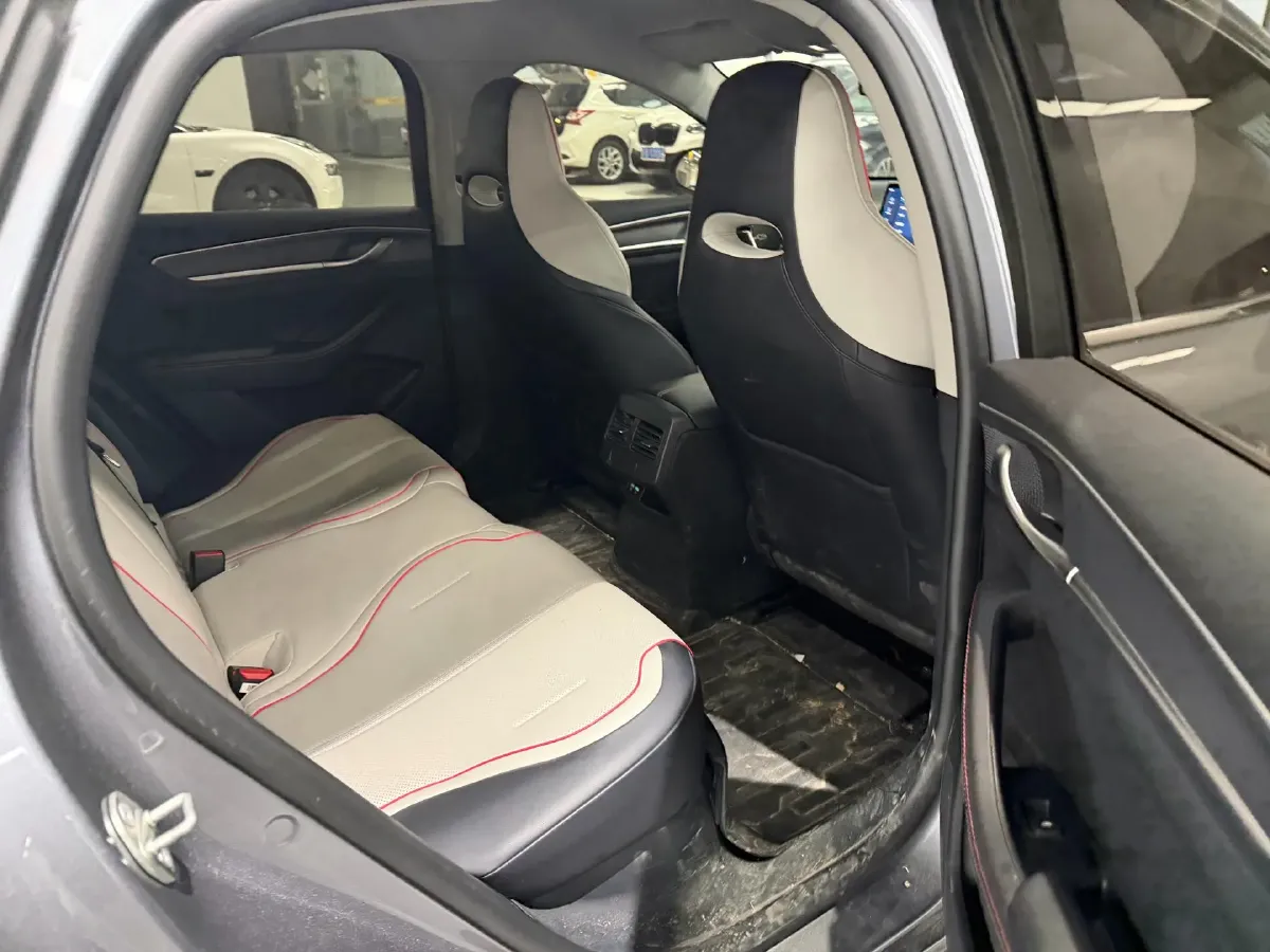 2022 Roewe RX5 MAX 1.5T 181HP L4 6AT,autocango,china used car exporter,china ev exporter,chinese used car exporter,chinese used ev exporter