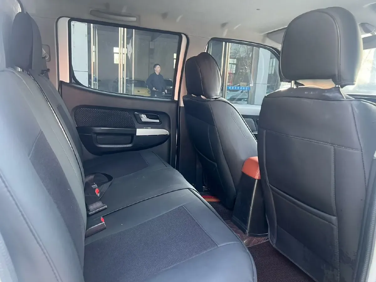 2018 Dongfeng RuiQi 2.4L 139HP L4 5MT,autocango,china used car exporter,china ev exporter,chinese used car exporter,chinese used ev exporter