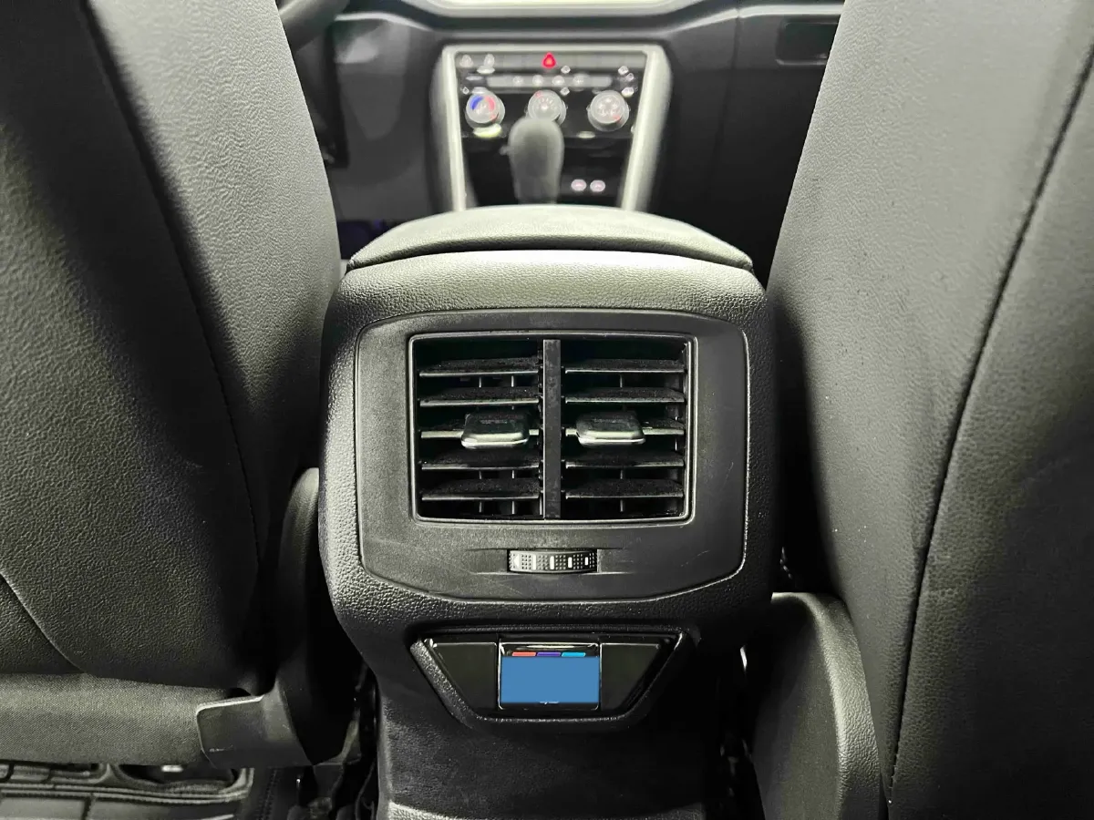 2022 Volkswagen T-Roc 1.4T 150HP L4 7DCT,autocango,china used car exporter,china ev exporter,chinese used car exporter,chinese used ev exporter