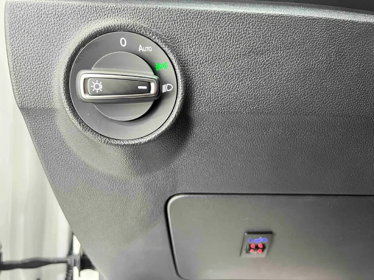 2022 Volkswagen T-Roc 1.4T 150HP L4 7DCT,autocango,china used car exporter,china ev exporter,chinese used car exporter,chinese used ev exporter