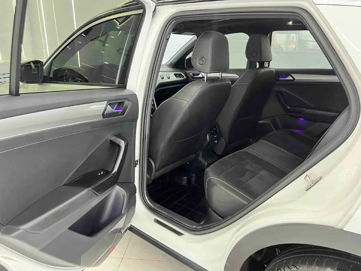 2022 Volkswagen T-Roc 1.4T 150HP L4 7DCT,autocango,china used car exporter,china ev exporter,chinese used car exporter,chinese used ev exporter