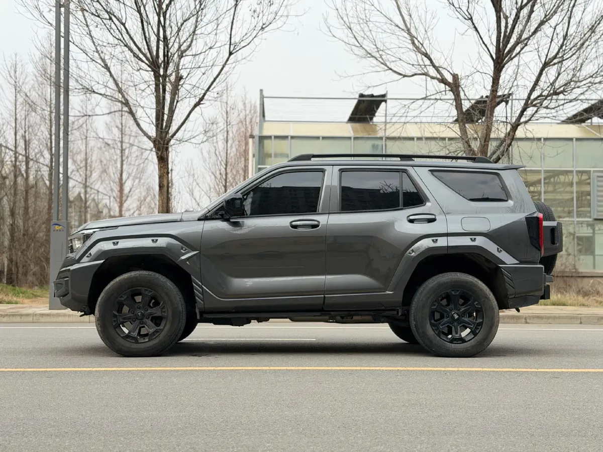 2024 Tank 400 2.0T 252HP L4 9AT PHEV 36.7/37.1KWH,autocango,china used car exporter,china ev exporter,chinese used car exporter,chinese used ev exporter