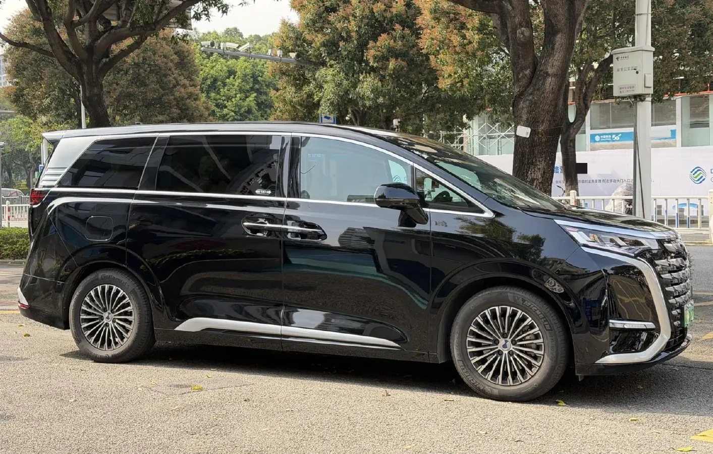 2022 HongQi HS7 3.0T 337HP V6 8AT,autocango,china used car exporter,china ev exporter,chinese used car exporter,chinese used ev exporter