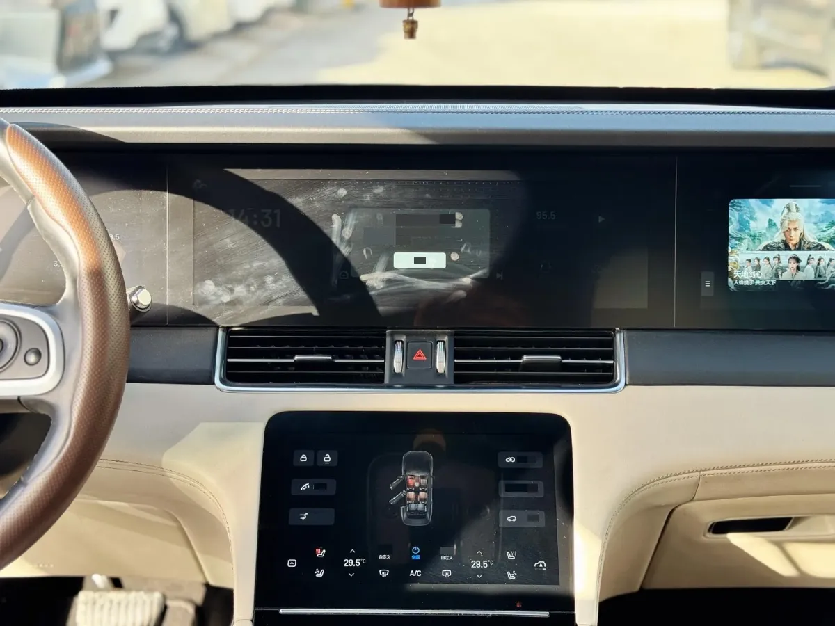 2020 Li ONE Range Extended 131HP REEV 40.5KWH,autocango,china used car exporter,china ev exporter,chinese used car exporter,chinese used ev exporter