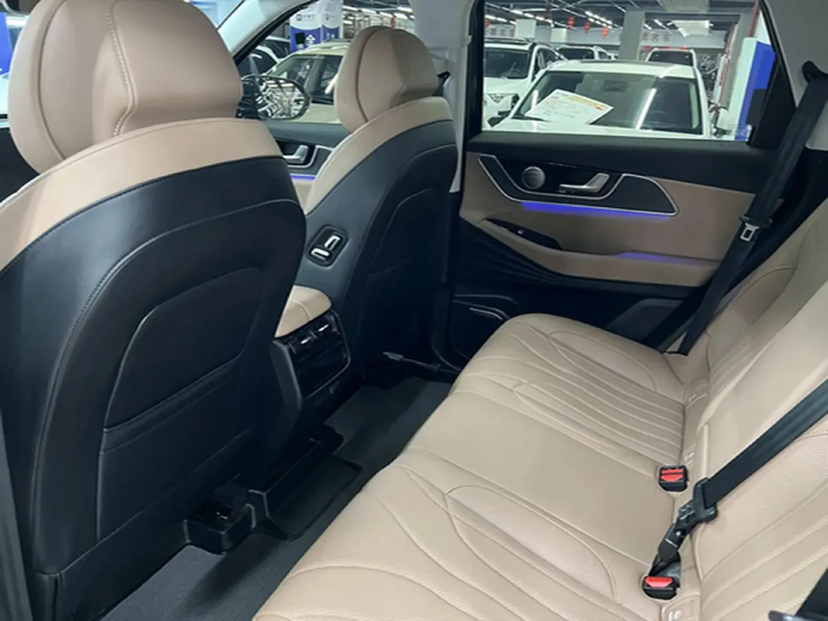 2024 Chery Tiggo8L 2.0T 254HP L4 8AT,autocango,china used car exporter,china ev exporter,chinese used car exporter,chinese used ev exporter