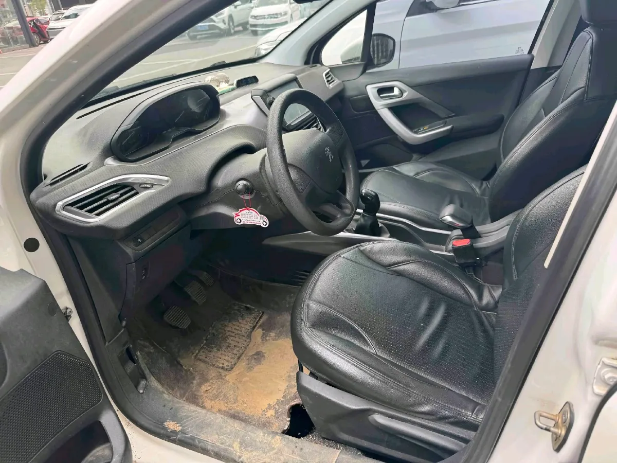 2014 Peugeot 2008 1.6L 117HP L4 5MT,autocango,china used car exporter,china ev exporter,chinese used car exporter,chinese used ev exporter