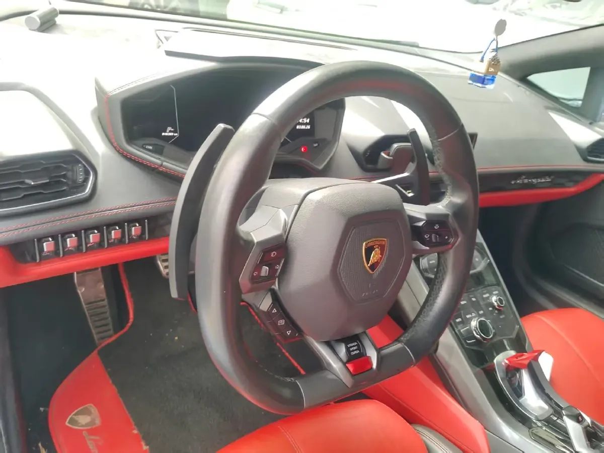 2016 Lamborghini Huracán 5.2L 580HP V10 7DCT,autocango,china used car exporter,china ev exporter,chinese used car exporter,chinese used ev exporter