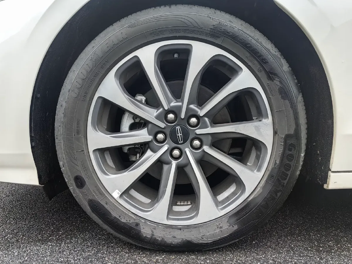 2025 Lincoln Z 2.0T 261HP L4 8AT,autocango,china used car exporter,china ev exporter,chinese used car exporter,chinese used ev exporter