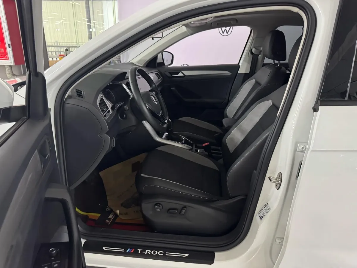 2022 Volkswagen T-Roc 1.4T 150HP L4 7DCT,autocango,china used car exporter,china ev exporter,chinese used car exporter,chinese used ev exporter