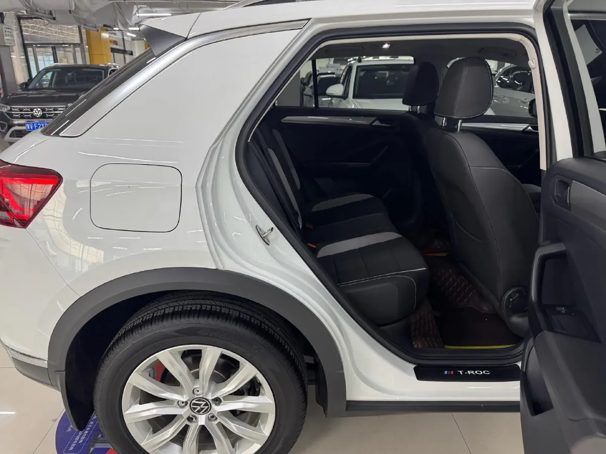 2022 Volkswagen T-Roc 1.4T 150HP L4 7DCT,autocango,china used car exporter,china ev exporter,chinese used car exporter,chinese used ev exporter