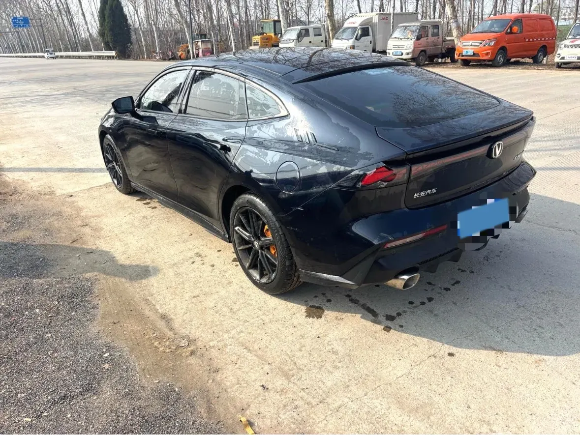 2023 ChangAn UNI-V 1.5T 188HP L4 7DCT,autocango,china used car exporter,china ev exporter,chinese used car exporter,chinese used ev exporter