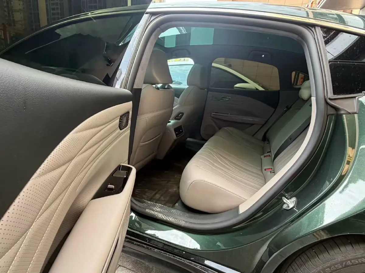 2025 Geely Galaxy Starshine 8 1.5L 112HP L4 1DHT PHEV,autocango,china used car exporter,china ev exporter,chinese used car exporter,chinese used ev exporter