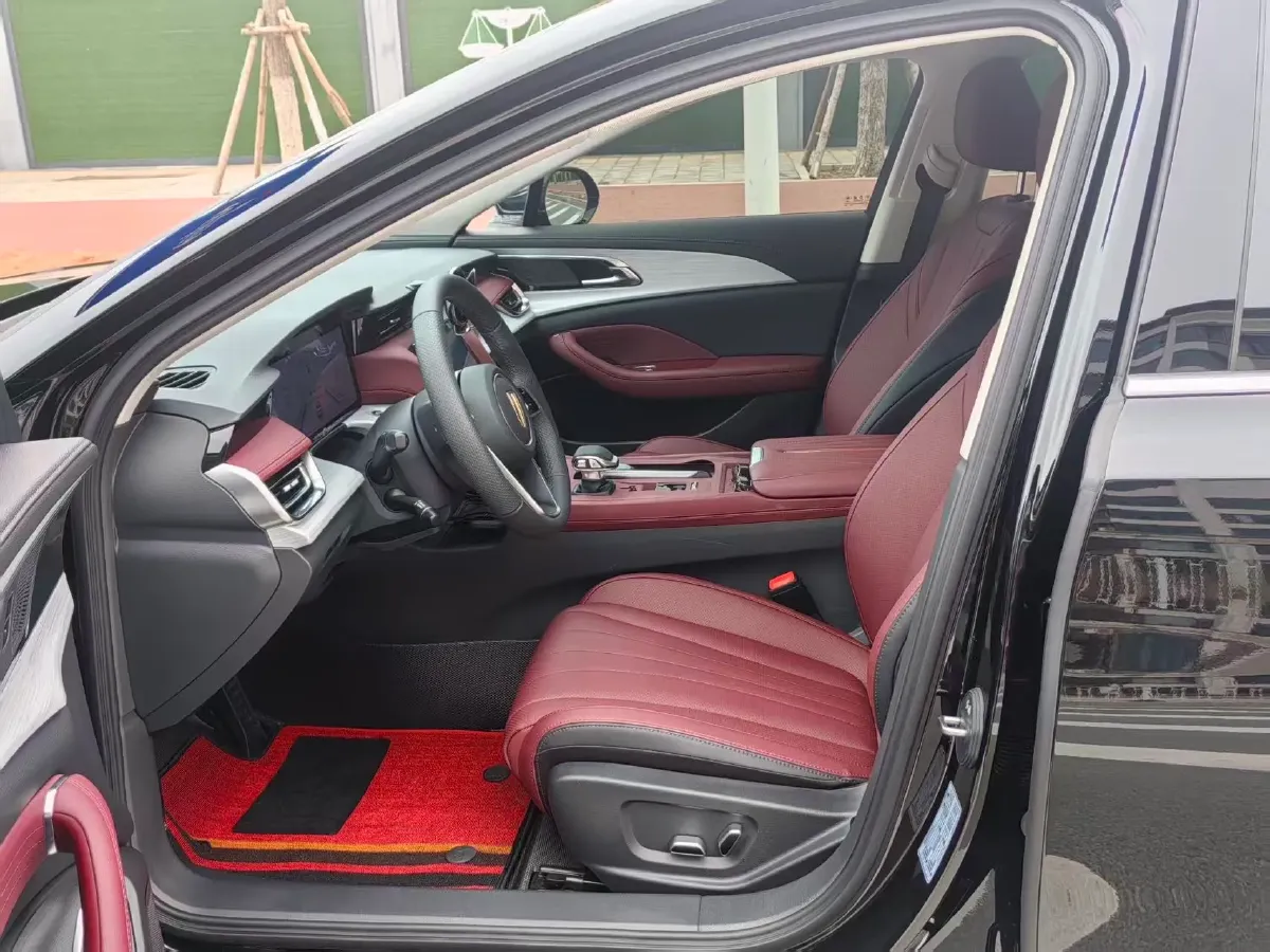 2025 HongQi H5 1.5T 169HP L4 1DHT Hybrid,autocango,china used car exporter,china ev exporter,chinese used car exporter,chinese used ev exporter