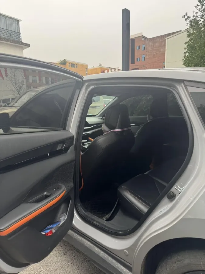 2022 ChangAn UNI-V 1.5T 188HP L4 7DCT,autocango,china used car exporter,china ev exporter,chinese used car exporter,chinese used ev exporter