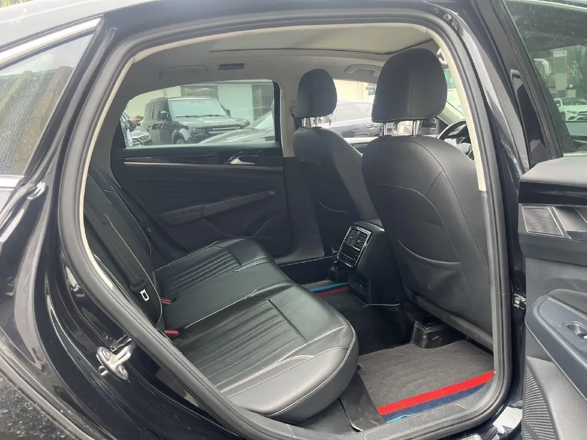 2023 Volkswagen Passat 2.0T 186HP L4 7DCT,autocango,china used car exporter,china ev exporter,chinese used car exporter,chinese used ev exporter