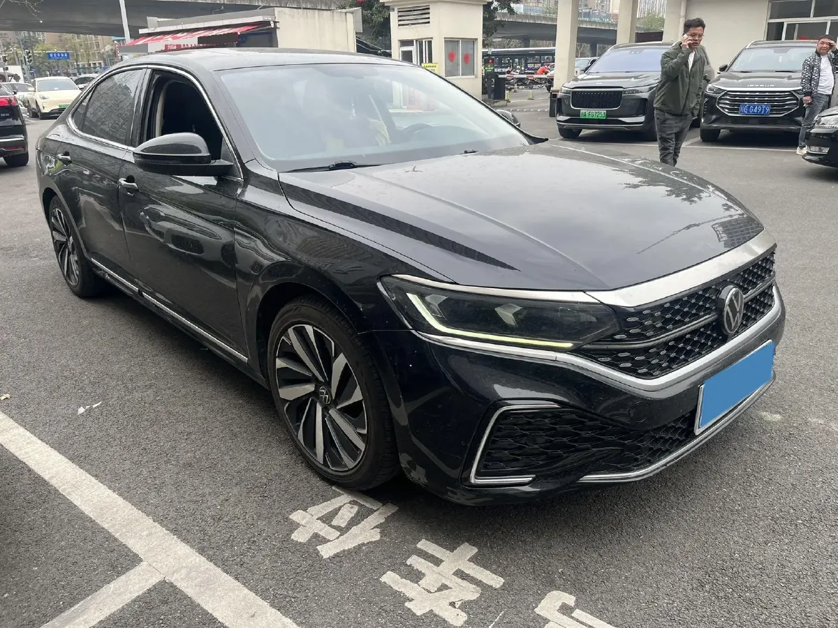 2023 Volkswagen Passat 2.0T 186HP L4 7DCT,autocango,china used car exporter,china ev exporter,chinese used car exporter,chinese used ev exporter