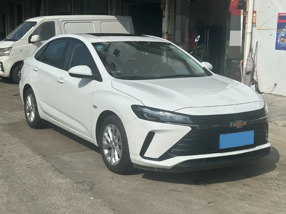2023 Chevrolet Monza 1.5L 113HP L4 6DCT,autocango,china used car exporter,china ev exporter,chinese used car exporter,chinese used ev exporter