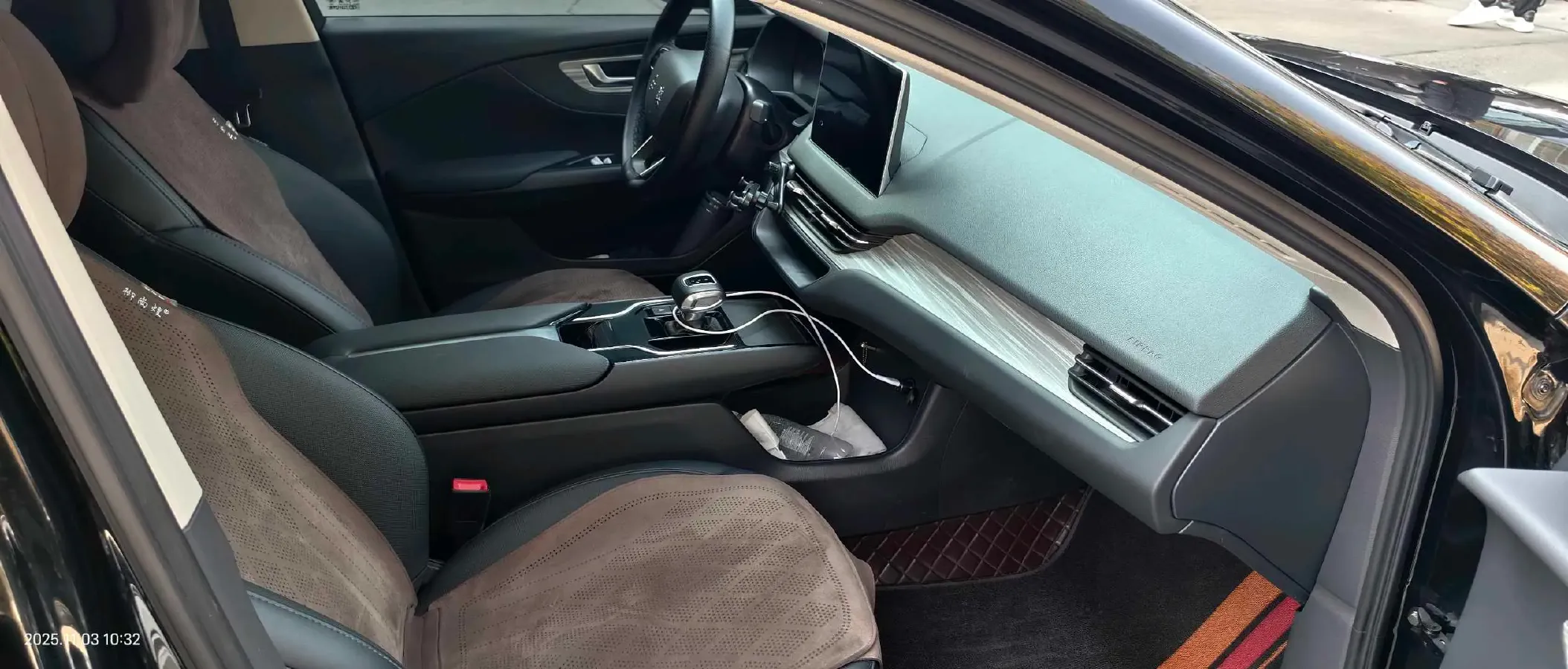 2023 HongQi E-QM5 BEV 82KWH,autocango,china used car exporter,china ev exporter,chinese used car exporter,chinese used ev exporter