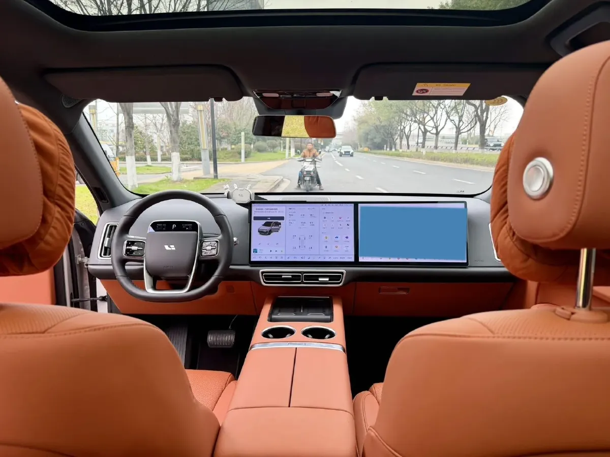 2025 Li L6 Range Extended 154HP L4 REEV,autocango,china used car exporter,china ev exporter,chinese used car exporter,chinese used ev exporter