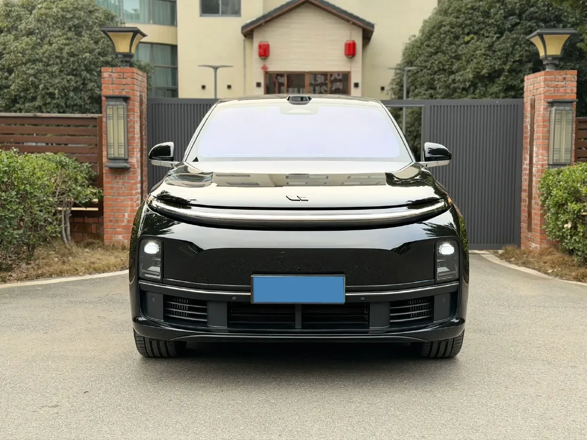 2025 Li L7 Range Extended 154HP REEV,autocango,china used car exporter,china ev exporter,chinese used car exporter,chinese used ev exporter