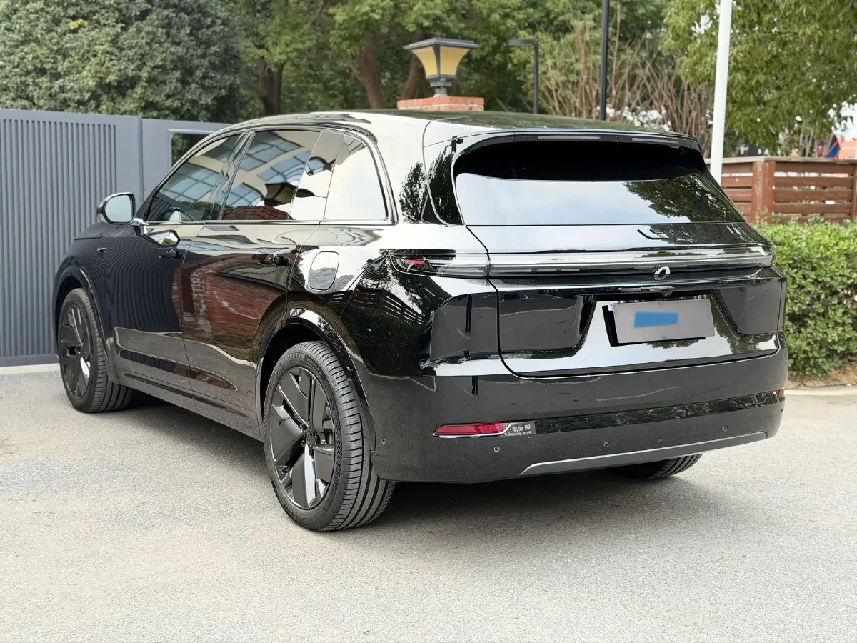 2025 Li L7 Range Extended 154HP REEV,autocango,china used car exporter,china ev exporter,chinese used car exporter,chinese used ev exporter