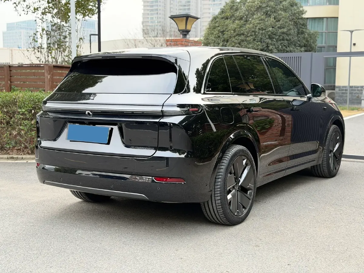 2025 Li L7 Range Extended 154HP REEV,autocango,china used car exporter,china ev exporter,chinese used car exporter,chinese used ev exporter