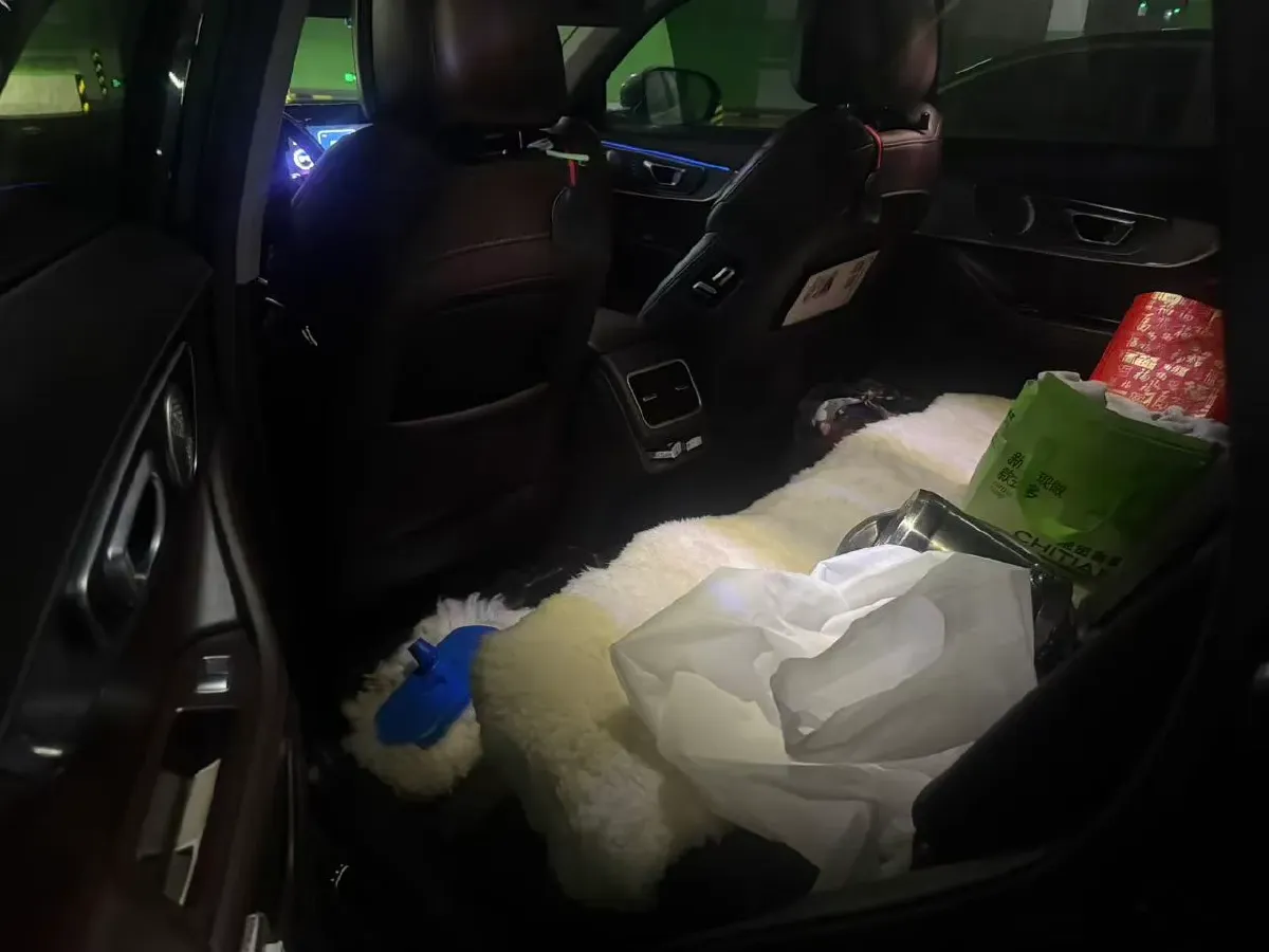 2022 Chery Tiggo 8 PRO 1.6T 197HP L4 7DCT,autocango,china used car exporter,china ev exporter,chinese used car exporter,chinese used ev exporter