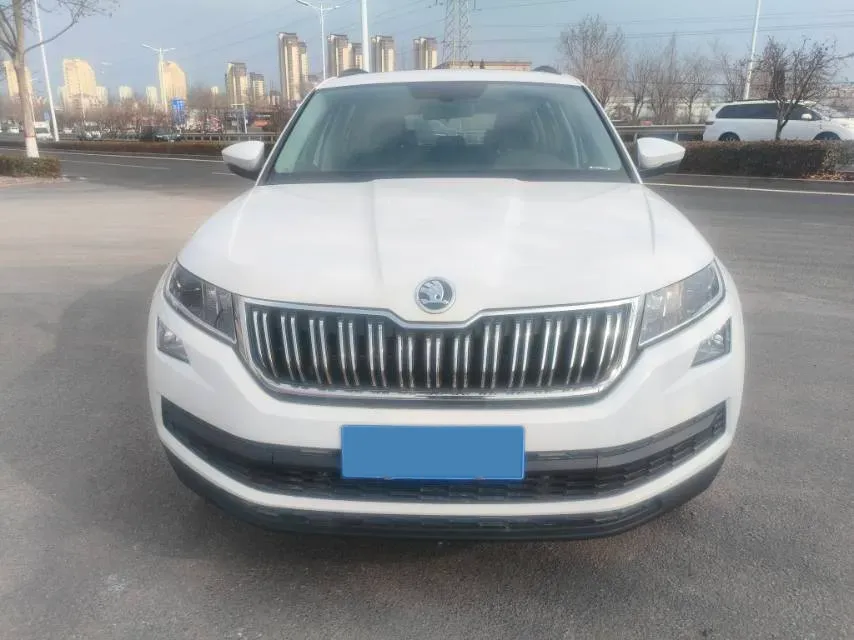 2019 Buick EnvisionPlus 1.5T 169HP L4 7DCT,autocango,china used car exporter,china ev exporter,chinese used car exporter,chinese used ev exporter