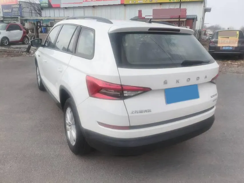 2019 Buick EnvisionPlus 1.5T 169HP L4 7DCT,autocango,china used car exporter,china ev exporter,chinese used car exporter,chinese used ev exporter